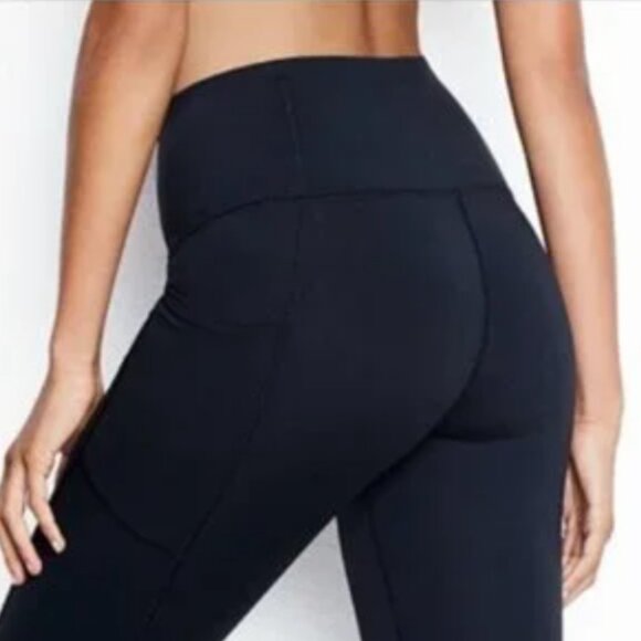 NWT Victoria's Secret Victoria Sport Knockout Capri Leggings - Picture 2 of 12